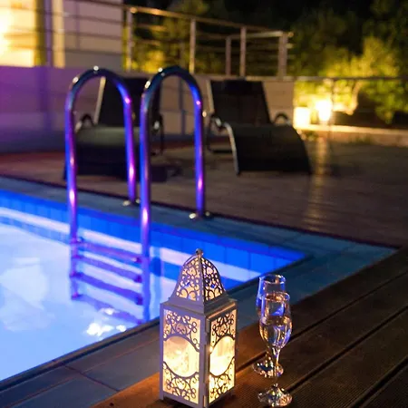 Levantes In Mithimna Mit Pool